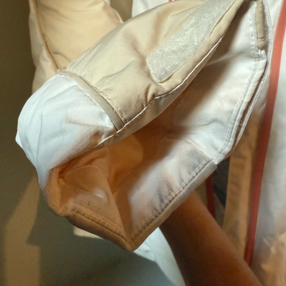 Roxy Ski Jacket Cream and Tan Jacket - Picture 4 of 4